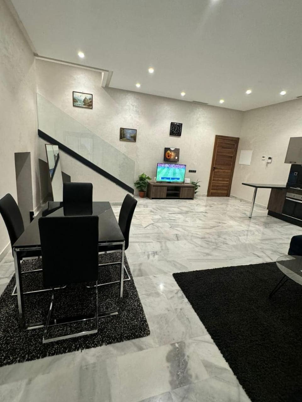 Emma's Duplex Casa Blanca